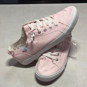 Casual Pink Canvas Sneakers